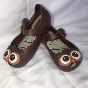 Size 6 owls